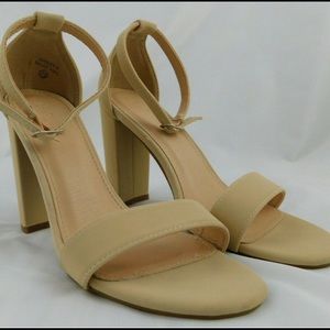 Chunky/ block heel sandal